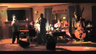 Jumpship Blues band / undercover agent for the blues