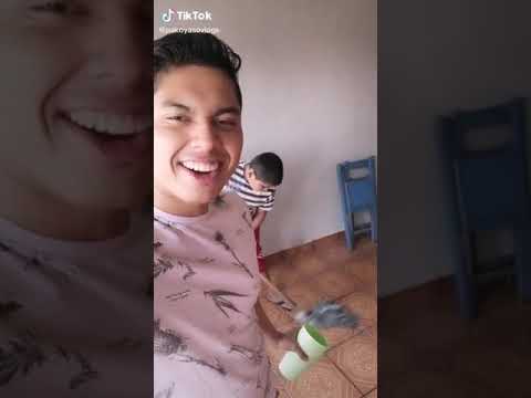 Que linda te ves trapeando Esperancita