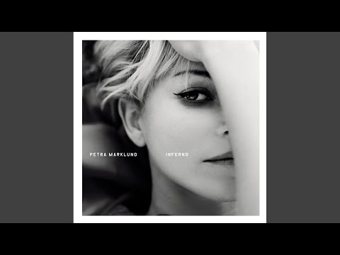 Aska i vinden - Petra Marklund