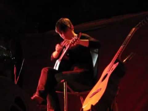 1/13 Kaki King - Bone Chaos In The Castle @ Chinaski, Sermide, Italy (07/12/2011)