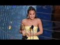 Oscar Winner Alicia Vikander Thanks Michael Fassbender With a Kiss, But Not During Speech