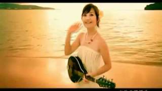 Fish Leong (梁静茹)- XiaoShouLaDaShou (小手拉大手).mp4