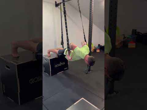 Pompes anneaux full amplitude