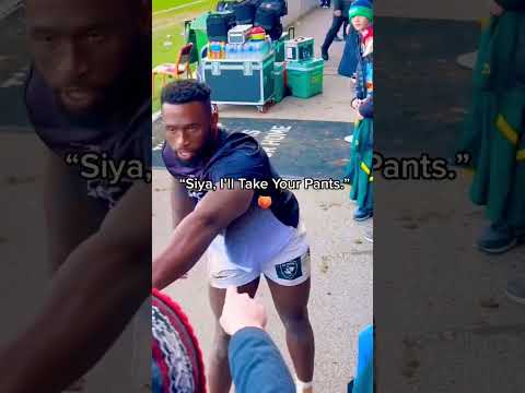Fans let loose on Siya Kolisi 🍑 #shorts