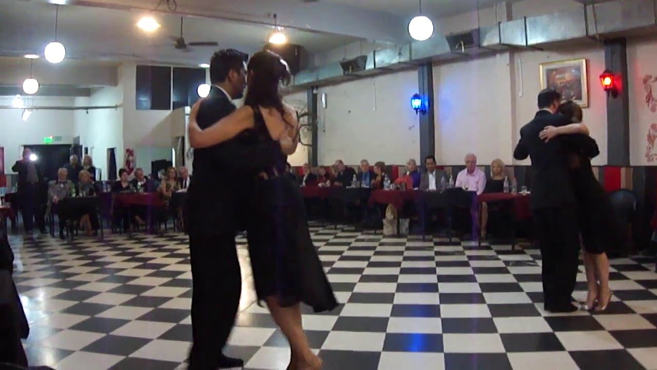 Sin Rumbo, noche de reconocimiento a Carlos y Rosa Perez