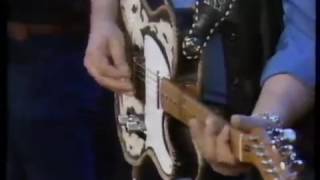 Waylon Jennings - &quot;Ain&#39;t Livin&#39; Long Like This&quot; (live TV performance 1983)