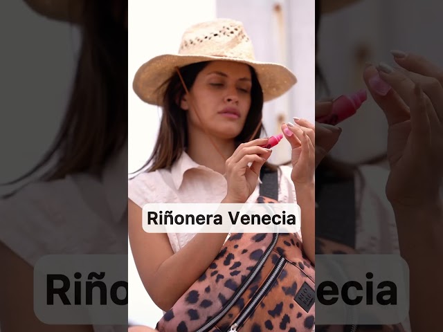 Vídeo relacionado con Toozen Personalizadas Bolso Tote de Mujer con Inicial, Bolsa de lona con Bolsillo Interior, Bolsa de Compras con Bolso de Cosméticos, Regalos para Damas Mejor Amigas Mamá, Regalo Cumpleaños Navidad M