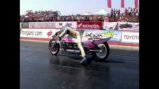 preview picture of video 'Eric Teboul 5,247s ; 427,8 km/h Rocket Bike in Kunmadaras'