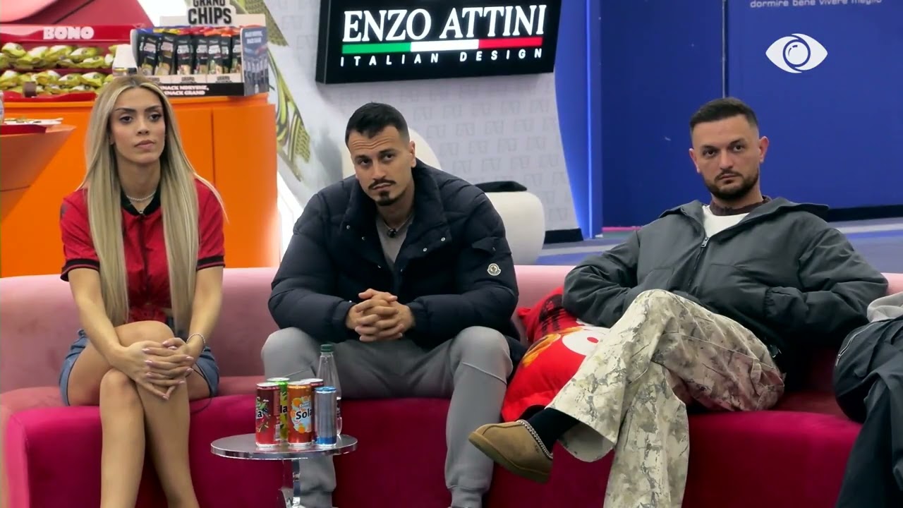 Zarf në shtëpi/ Brikena dhe Gimbo përballë banorëve në një konferencë