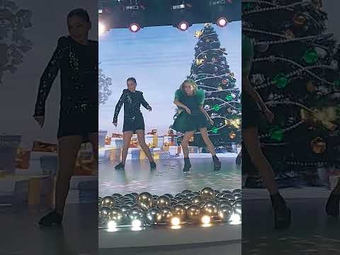 Arina Virtosu (Picaturi Muzicale ) Altfel De Colind