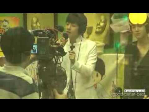 120507 KBS Kiss The Radio - 너의 세상으로 (Angel) Baekhyun fancam