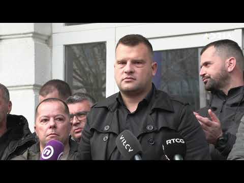 Govor Mihaila Asanovića ispred zgrade Glavnog grada