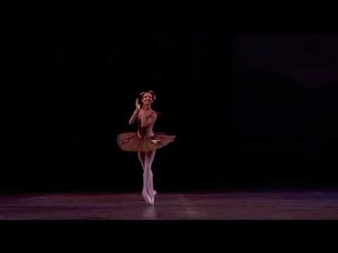 SLEEPING BEAUTY - Fairy of Songbirds (Royal Ballet - Francesca Hayward)
