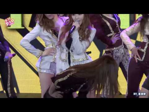 [fancam] 121110 SBS Kpop Super Concert SNSD Mr Taxi - Taeyeon Cam