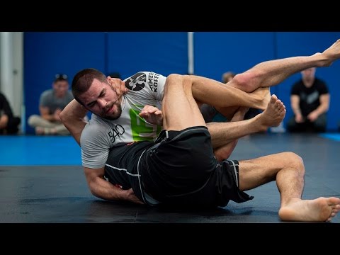 Garry Lee Tonon goes through Preguiça vs Ryan, him vs Terra, Maciel vs Nick
