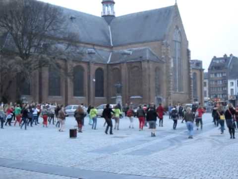 FLASHMOB Jaardans Kazou Turnhout - TV 2012