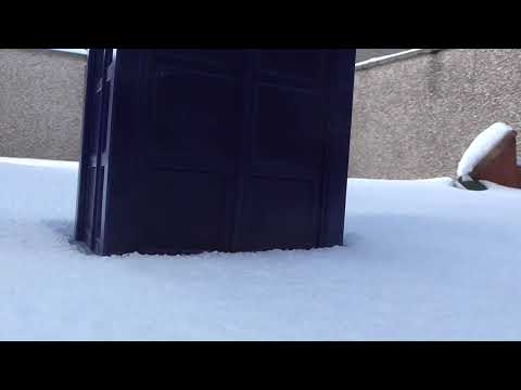 Doctor Who: the TARDIS lands on Snow
