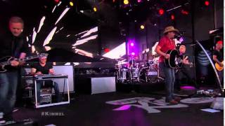 Jason Aldean Performs "Just Gettin' Started" | BTechVision