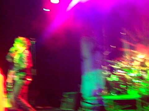 Laura Bono - M'innervosisci