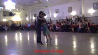 AURORA LUBIZ y LUCIANO BASTOS bailando el tango BUSCANDOTE en la MILONGA LA BALDOSA