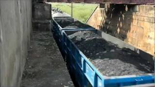 preview picture of video 'INDIAN RAILWAYS: AJNI WAG-9#31230 WITH COAL LOADED BOXN RAKES CRUISING BELOW ME.'