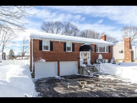 32 Holly Rd, Reading MA - Rick Nazzaro - Tel 781-290-7425