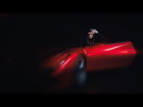 NEMAZALÁNY, SOFI - TUKTUK (Official Music Video)