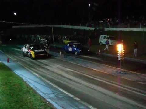Chevette Azul vs Chevette Preto/Amarelo Tarumã 13/04/2012