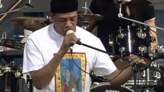 Al Jarreau - Step By Step - 8/10/2004 - Newport Jazz Festival (Official)