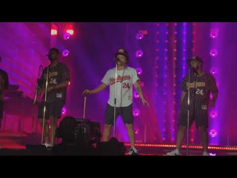 Bruno Mars - Uptown Funk - Live In Chile (24K Magic World Tour)