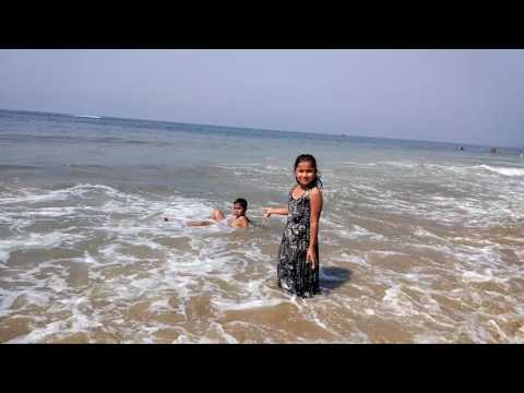 Siddhant and samiksha sapkal enjoying at ganapati pule beach गणपती पुळे समुद्र किनारा मंदिर रत्नागिर