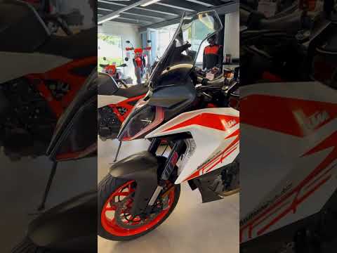 KTM 1290 Super Duke GT-video-14