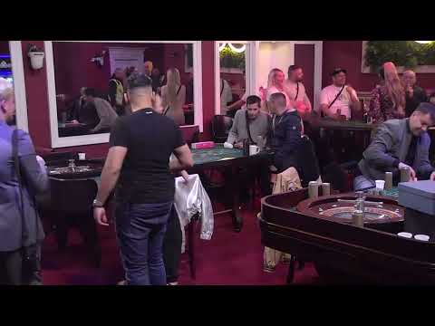 😱💋 Ovo niko nije očekivao: Bora prišao i poljubio Saru S.!