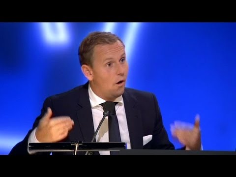 Måns Möller om Fredrik Reinfeldts avgångsvederlag  - Parlamentet (TV4)