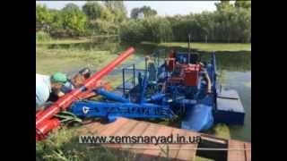 Self-propelled hydraulic dredger HCC 220/25 provided on request. The pontoons are provided by the customer.