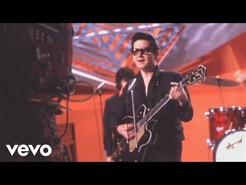 download lagu mp3 mp4 Roy Orbison Monument Singles, download lagu Roy Orbison Monument Singles gratis, unduh video klip Roy Orbison Monument Singles