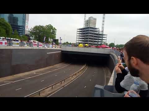 Aston Martin Vulcan BURNOUT and crazy sound with 800 HP !!