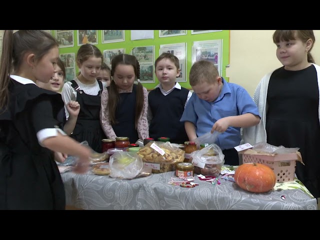 В "СОШ №1 г. Мамадыш" прошла благотворительная ярмарка