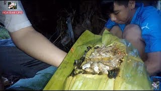 preview picture of video 'ĂN TỐI TRONG HỐC CÂY KHỦNG CỔ THỤ[Grilled sausages by the stream/ Nghỉ hè 2018. Tập 23'