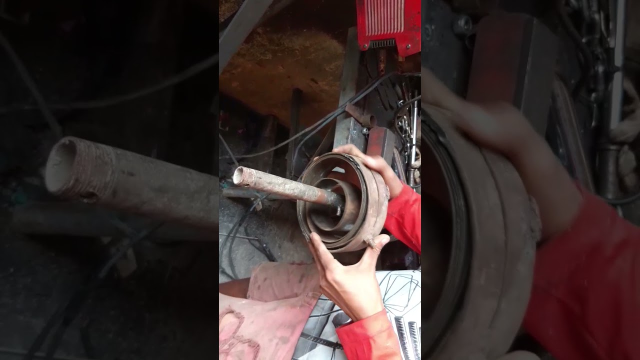 reposição da fita da mola da porta de enrolar!!