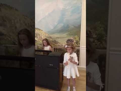 Семейный ансамбль Савельева Агата, Савельева Алёна