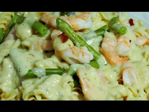 Pasta y camarones en salsa al azafrán.- RecetasdeLuzMa