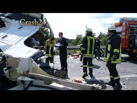 LKW Unfall auf der A61 am Autobahnkreuz Speyer  (Crash24h)
