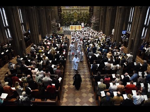 Easter Processional: Hymn 207, "Jesus Christ is Risen Today" | Trinity Church Wall Street