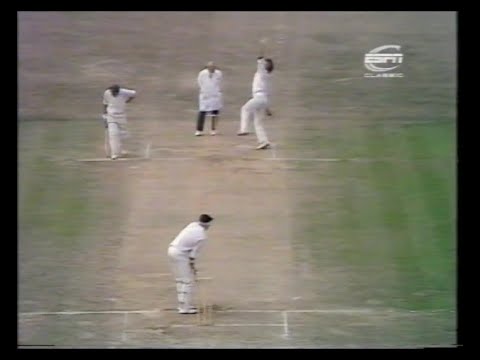 ENGLAND v AUSTRALIA 4th TEST MATCH DAY 4 THE OVAL SEPTEMBER 1 1975 JEFF THOMSON JOHN EDRICH STEELE