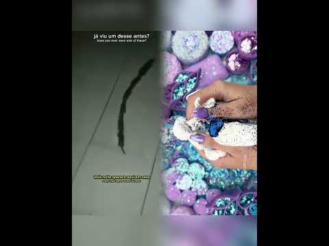 O QUE É, O QUE É.. TEM 100 PATAS E APARECE TODA NOITE PRA COMER