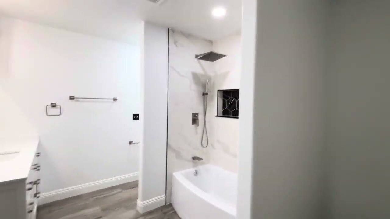 Video Tour Thumbnail