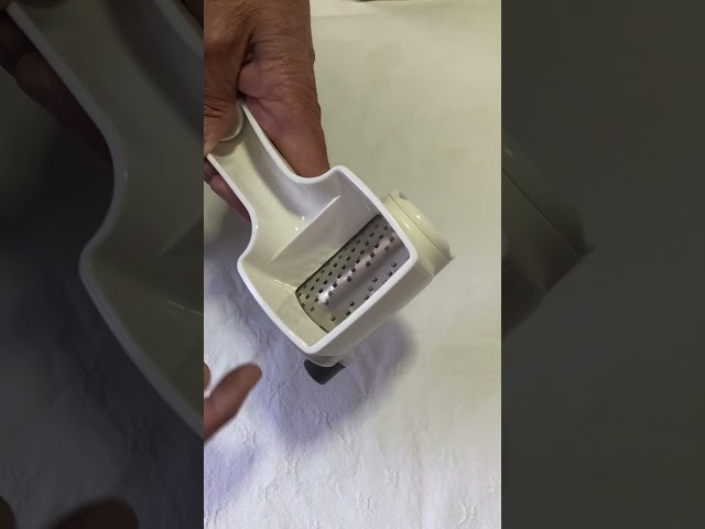 Vídeo relacionado con IBILI - Molinillo Rallador para Queso Giratorio - Acero Inoxidable 18% - 20 x 11 x 8,3 cm