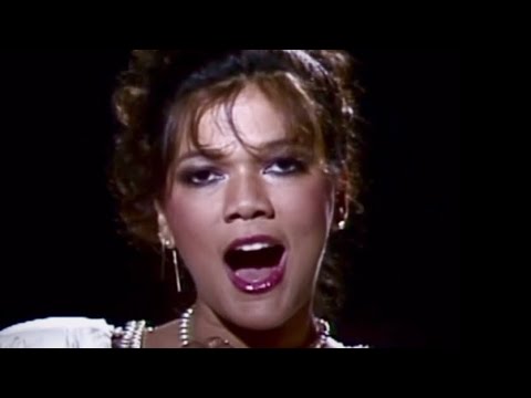 ÁNGELA CARRASCO. NO ME PUEDO QUEJAR