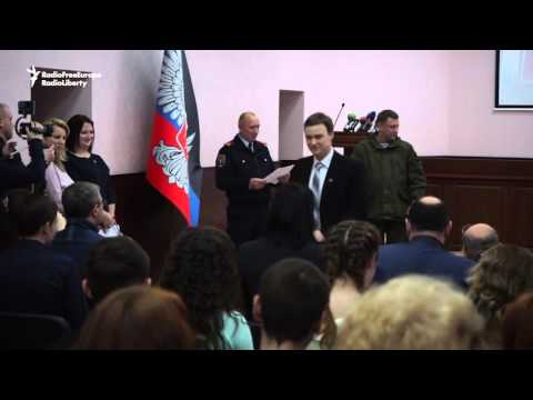 Donetsk Separatists Begin Issuing Passports